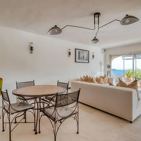 빌라 La M A Pramousquier