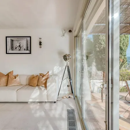 La M A Pramousquier 빌라