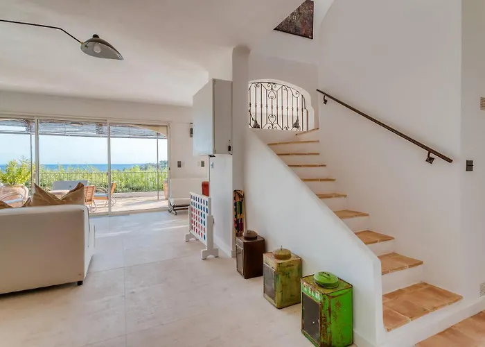 La M A Pramousquier Villa